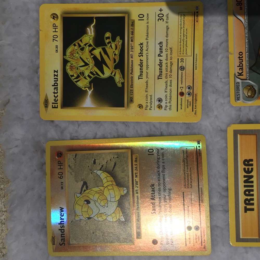 20 Pokémon Cards